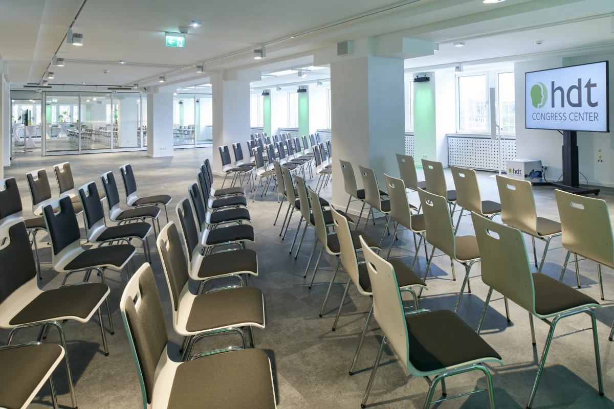 Moderner Seminarraum im HDT Congress Center Essen für Schulungen und Workshops